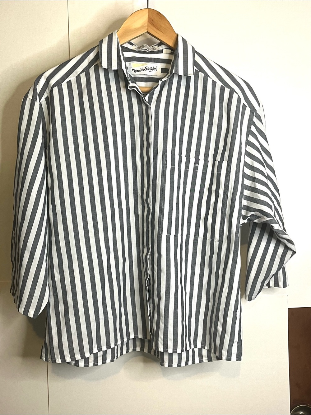 Diane Von Furstenberg (VTG S) Gray & White Vertical Stripe Button-Down Shirt